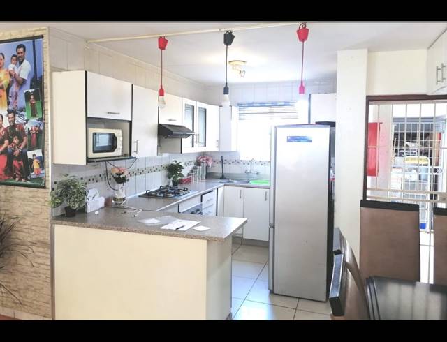 2 BEDROOM APARTMENT FOR SALE IN SOUTHDALE